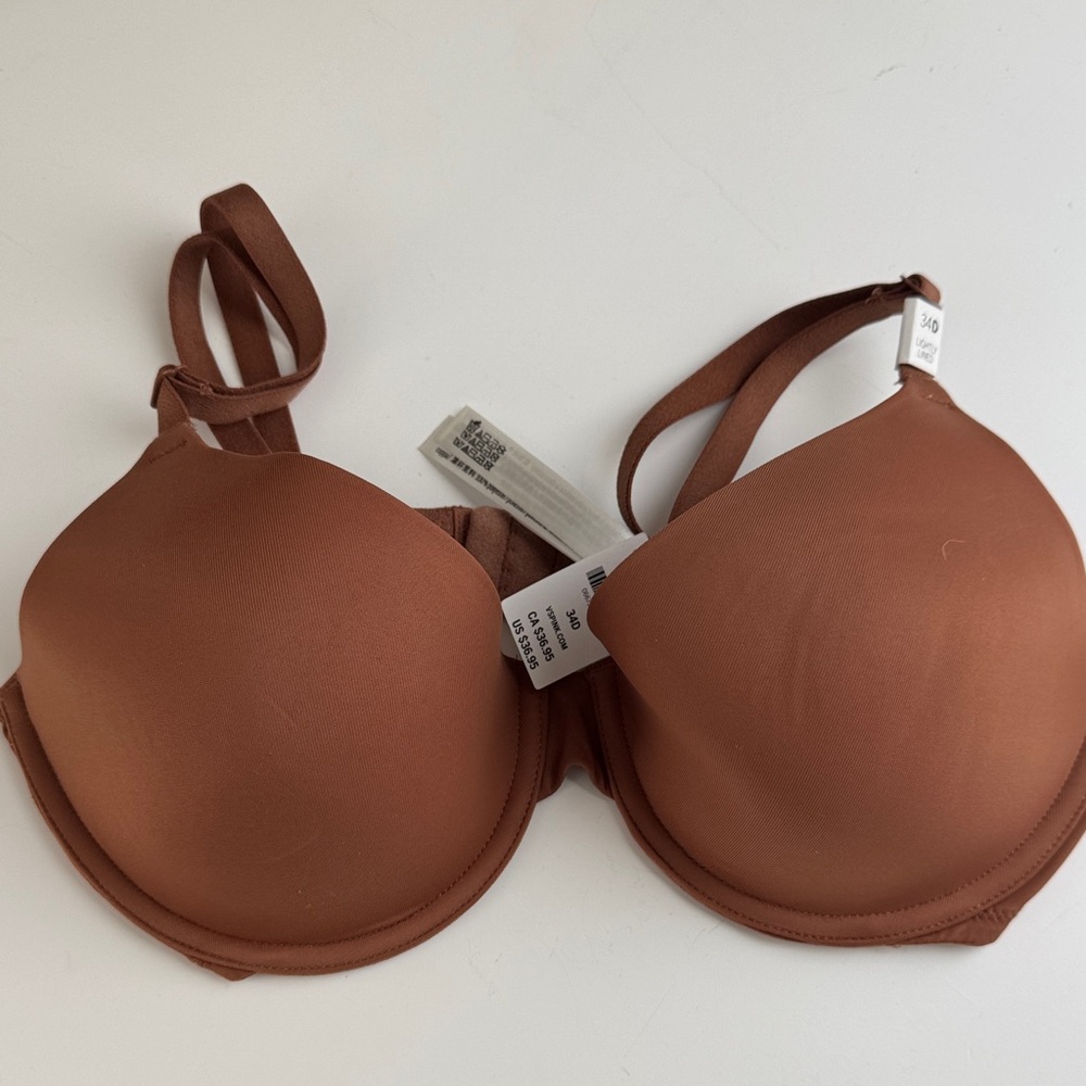 VS PINK Women's Lightly Lined Bra